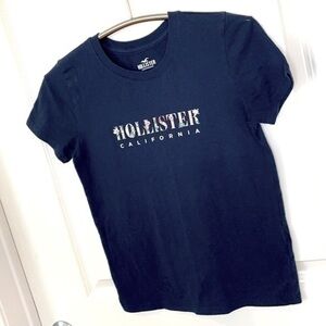 HOLLISTER | Women’s Dark Blue Floral Print Logo HOLLISTER Shirt Size Medium